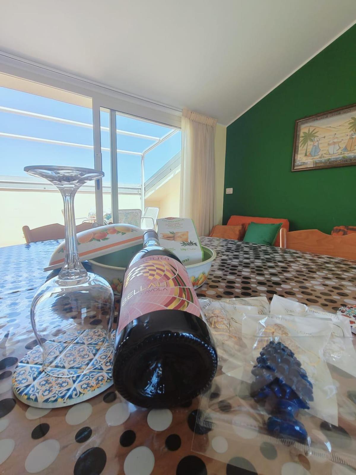 Sicilia, Mansarda Le Due Terrazze Apartment มาสคาลิ ภายนอก รูปภาพ